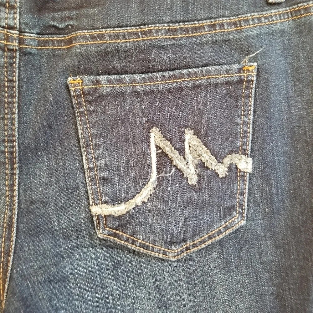 Maurices Raw‎ Hem Denim Jean Shorts 9/10 Dark Wash Denim Short